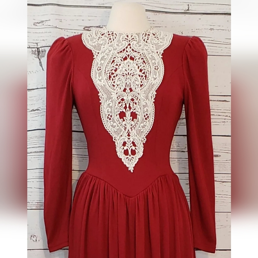 Vintage Gunne Sax Dress, Red Christmas Dress, White Lace, Size 9, Medium RARE! - Picture 3 of 9